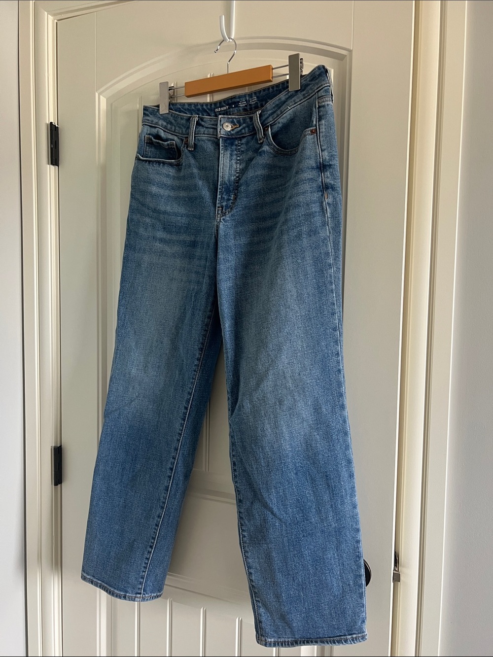 048 $15 size 8 Old Navy jeans